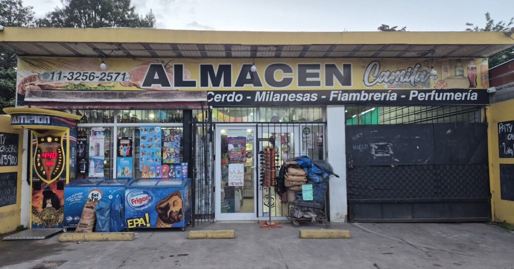 Fachada de Autoservicio El Pato, El Pato